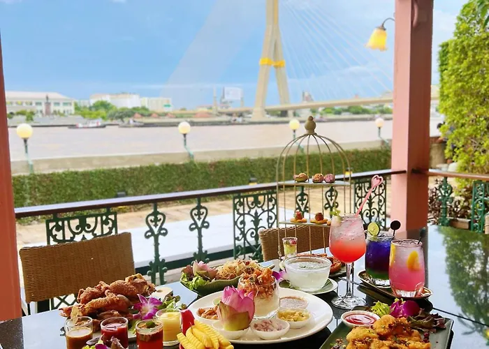 Hiranyakul House Riverside Hotel 4*