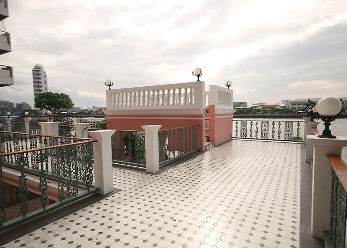 Hiranyakul House Riverside Hotel 4*