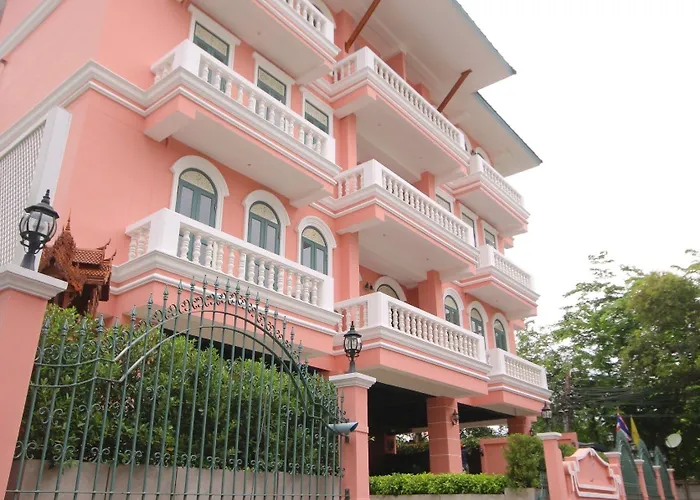 Hiranyakul House Riverside 4*