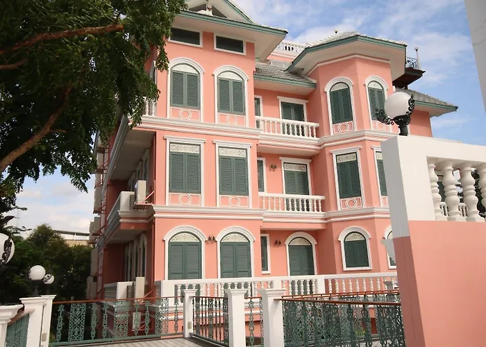 Hiranyakul House Riverside