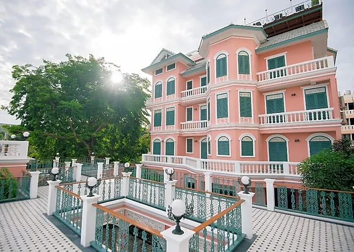 Hiranyakul House Riverside Banguecoque