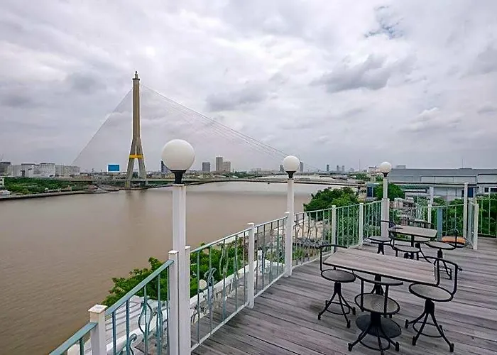 Hiranyakul House Riverside Hotel 4*