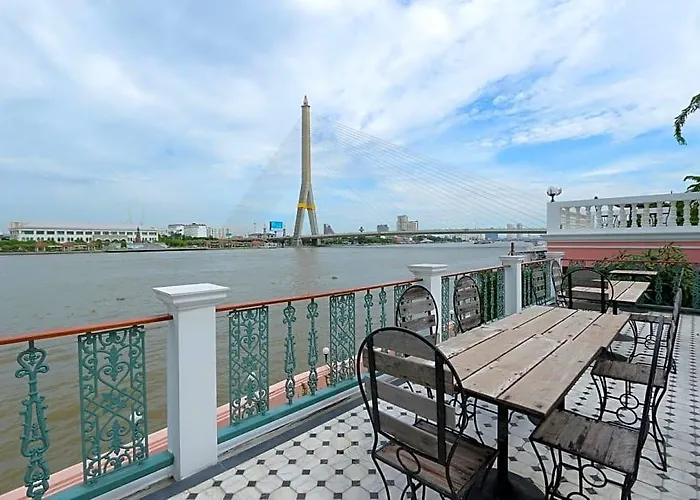 Hiranyakul House Riverside Hotel 4*