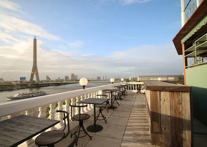 Hiranyakul House Riverside 4*