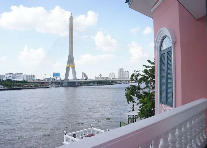 Hiranyakul House Riverside 4*